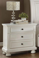 Laurelin 3 Drawer Nightstand in White 1714W-4