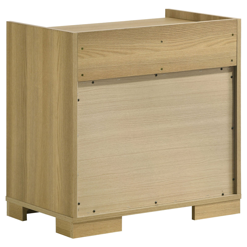 Hyland 4 & 5 Piece Bedroom Set E.King & Queen - Ace Furniture and Decor