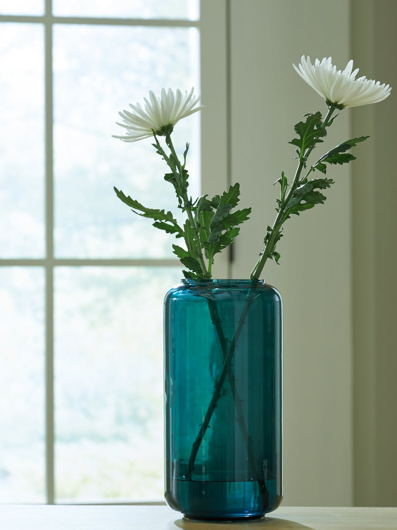Inisland Vase - Ace Furniture and Decor