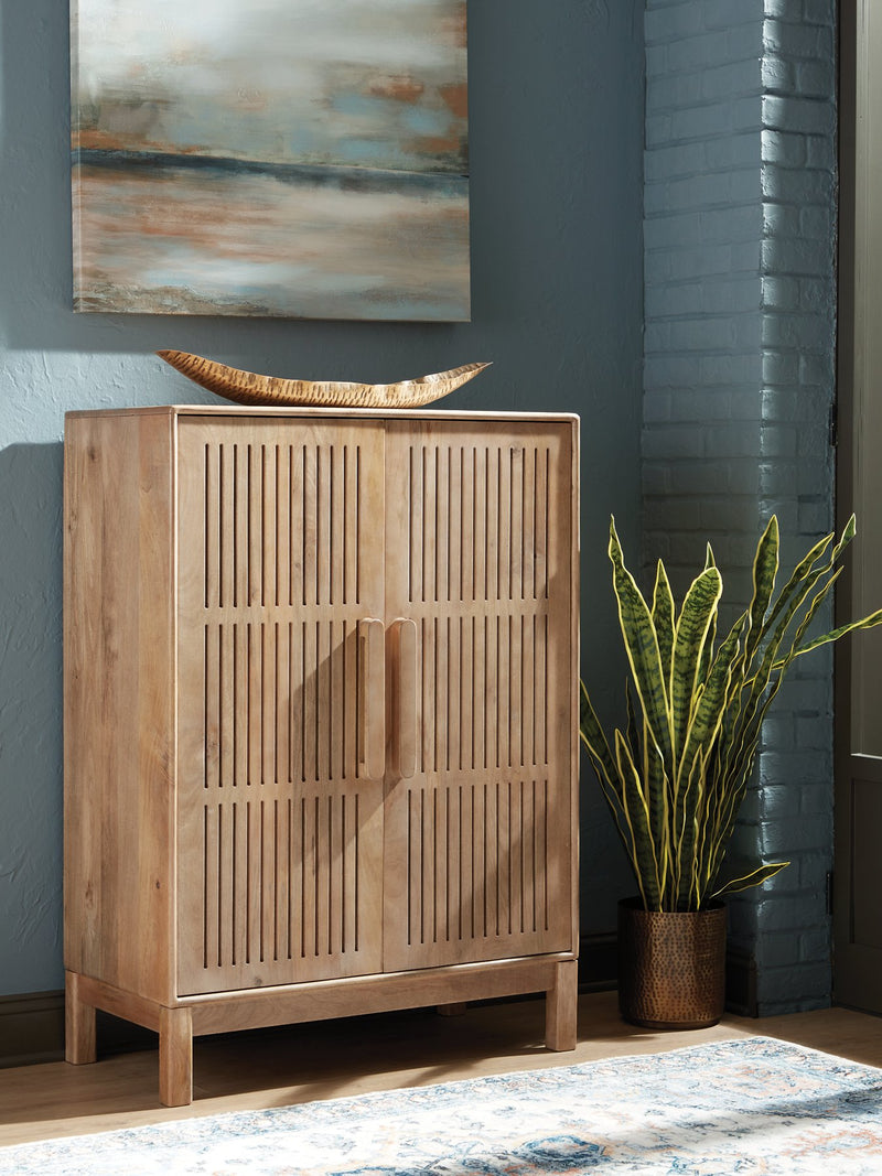 Pellamour Bar Cabinet - Ace Furniture and Decor